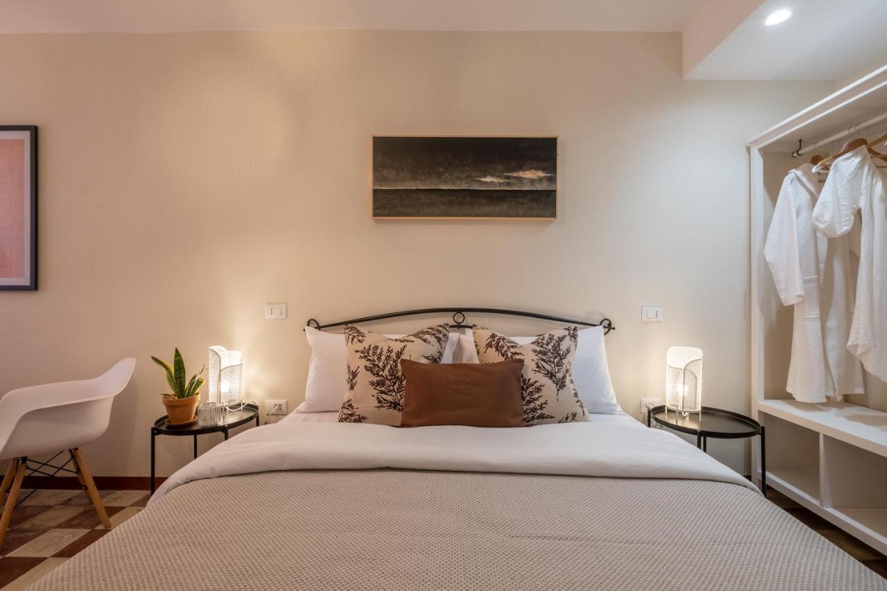 Dimora Sant'Ignazio Guest House บอซา ภายนอก รูปภาพ