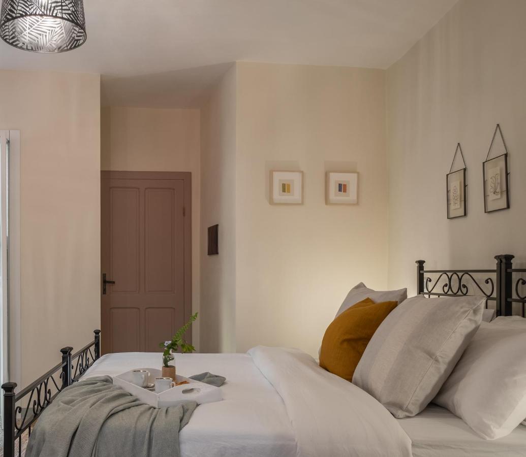 Dimora Sant'Ignazio Guest House บอซา ภายนอก รูปภาพ