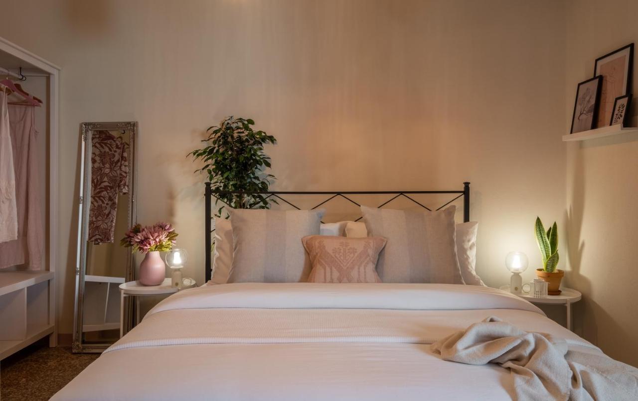 Dimora Sant'Ignazio Guest House บอซา ภายนอก รูปภาพ