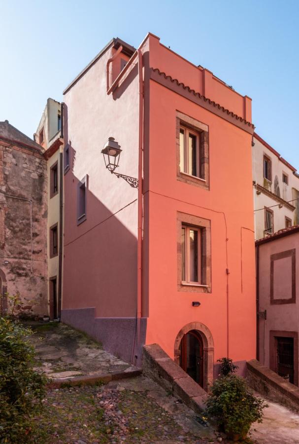 Dimora Sant'Ignazio Guest House บอซา ภายนอก รูปภาพ