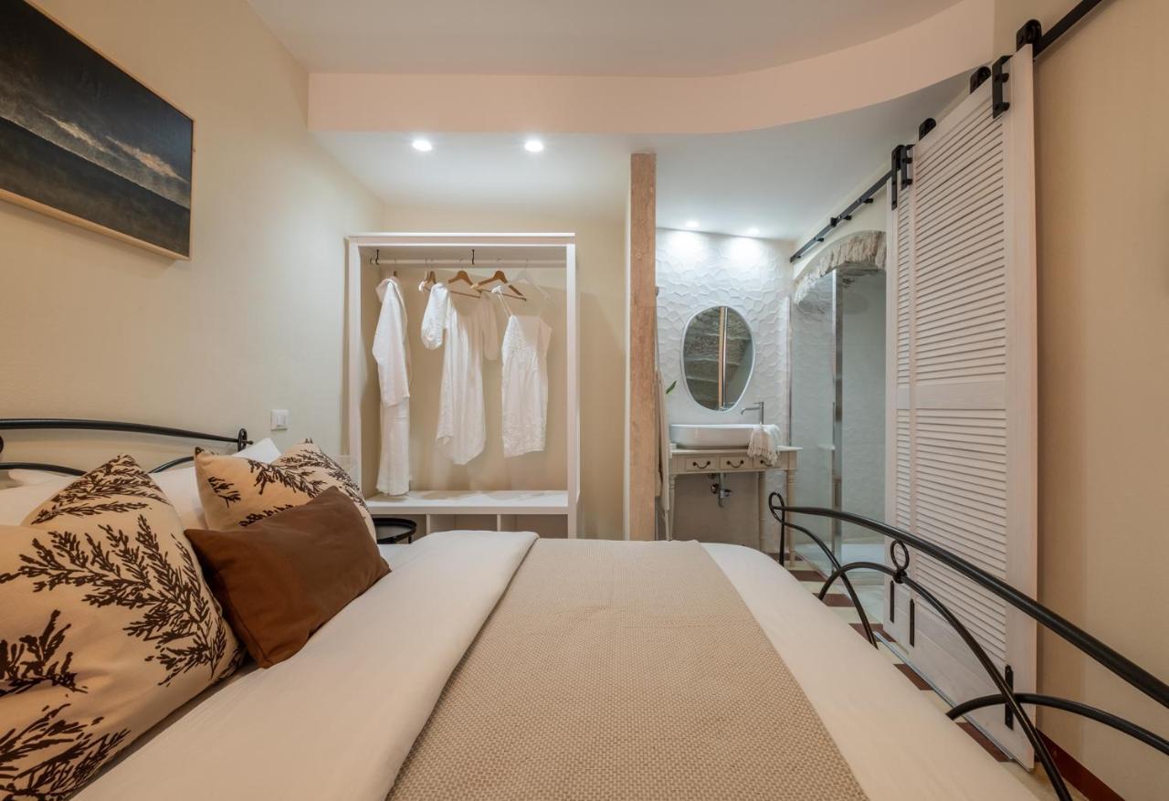 Dimora Sant'Ignazio Guest House บอซา ภายนอก รูปภาพ