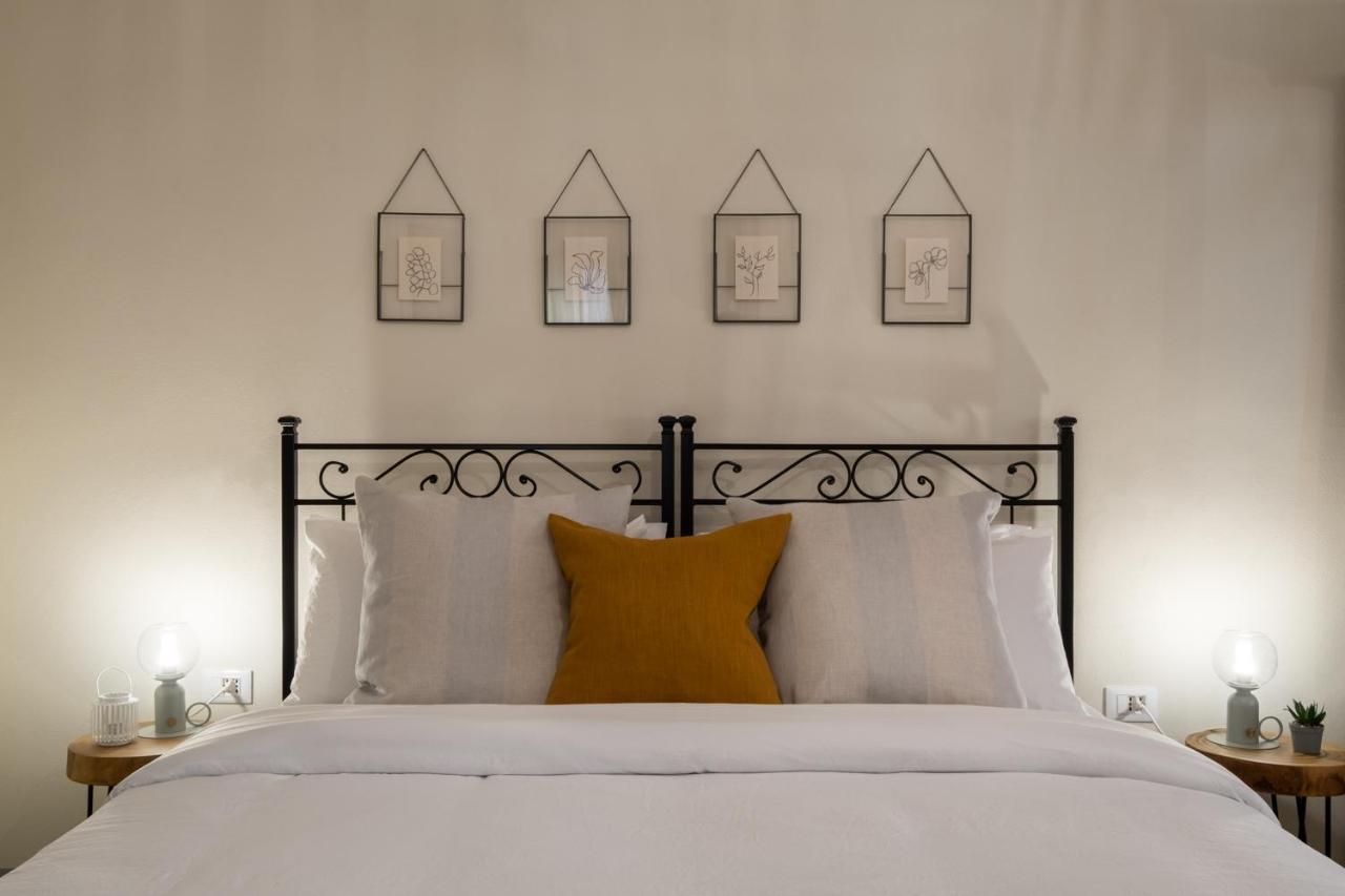 Dimora Sant'Ignazio Guest House บอซา ภายนอก รูปภาพ